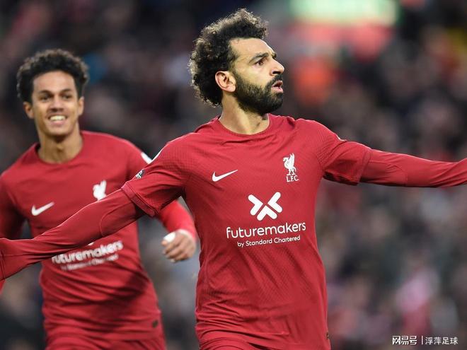 开云在线登录官网-巴塞罗那教练压力巨大！，萨拉赫遭遇五持续失利全场沸腾不已-开云在线登录官网