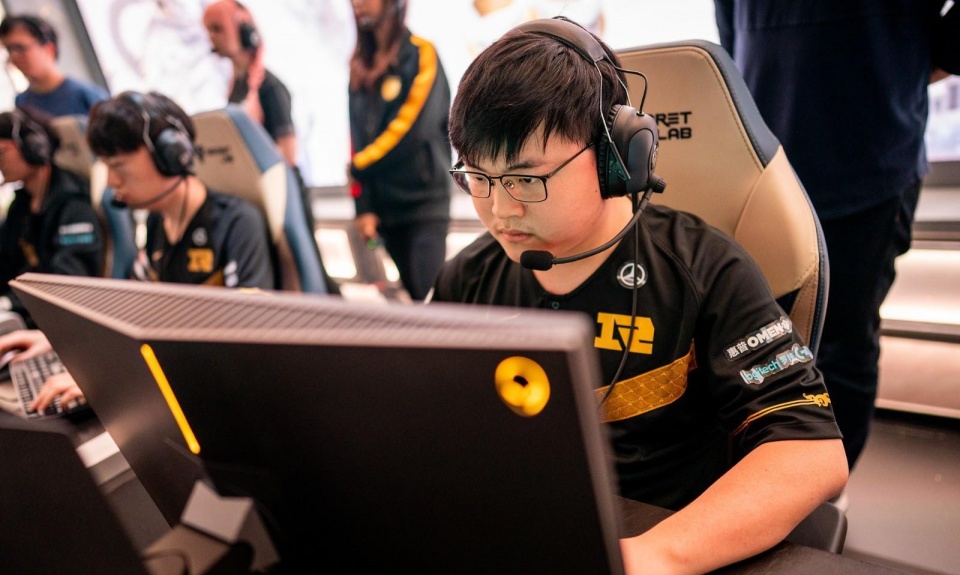 开云中国-赛地聚焦：足总杯集结日热度飙升，斯图加特战术微调，管理层满意，球探报告显示潜力的简单介绍-开云中国