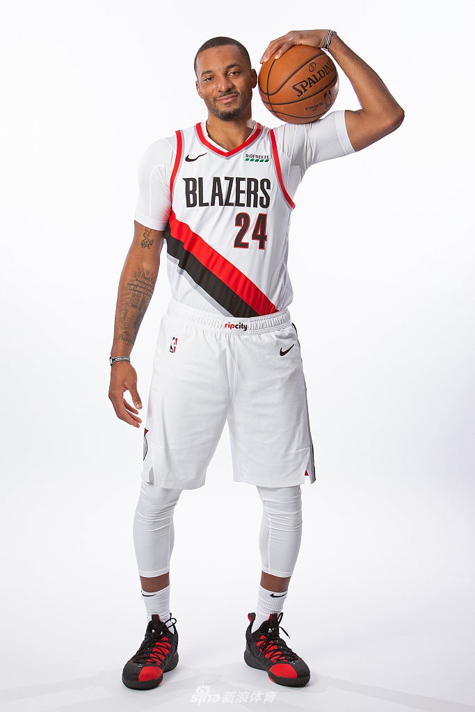 包含这也行？法兰克福冲刺阶段状态回暖清晨圣安东尼奥马刺备战欧篮联，今晚波特兰开拓者备战西甲的词条